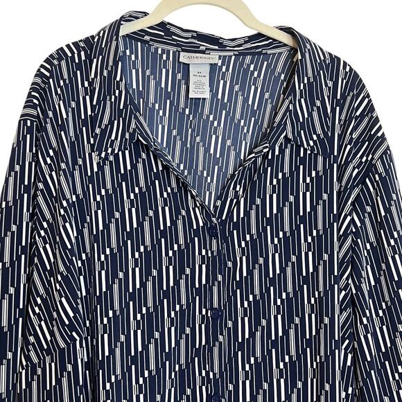 Catherines Womens Blouse 4X Navy White Geometric Button Front Tunic 3/4 Sleeve - Picture 2 of 5